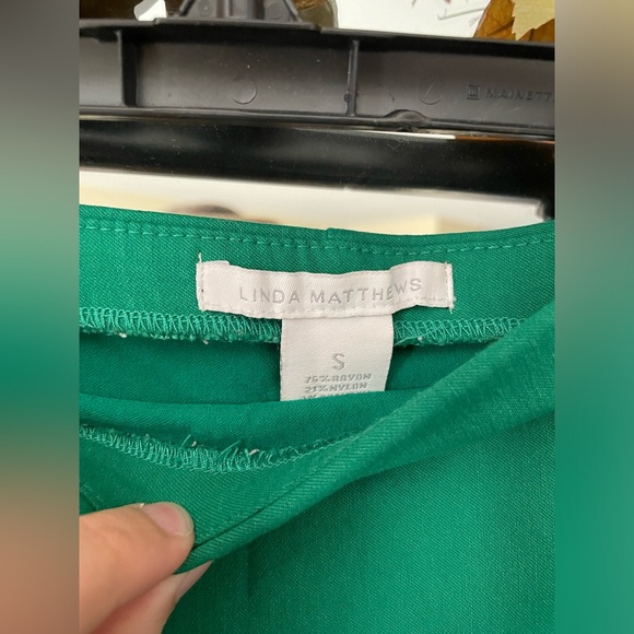Linda Matthews Green Pencil Skirt - Picture 2 of 4